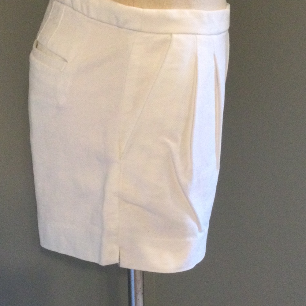 J Crew shorts. White. Sz 4 - Picture 4 of 5